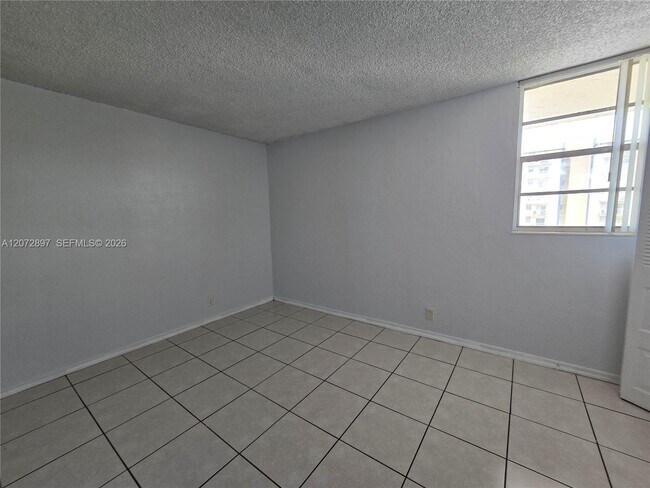 Building Photo - 801 NW 47th Ave