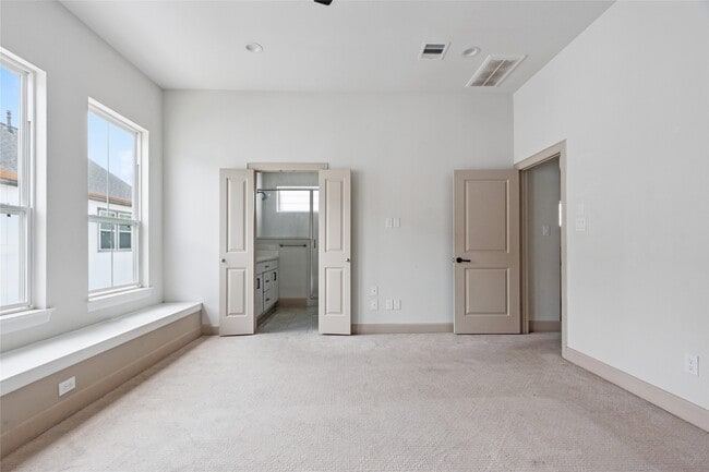 Building Photo - 9551 Neuens Rd
