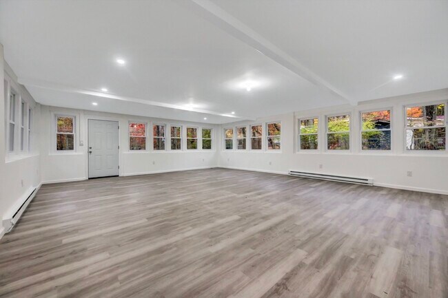 Building Photo - 752 Toll Rd