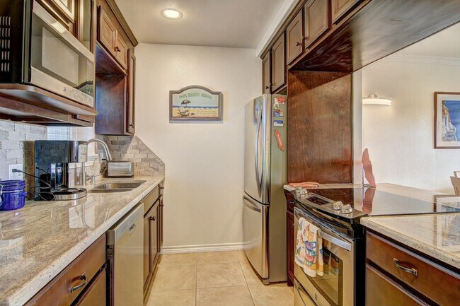 Building Photo - 602 Sea Breeze Ln