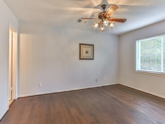 Building Photo - 12514 Kingsride Ln