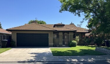 Building Photo - 2412 Alexia Way