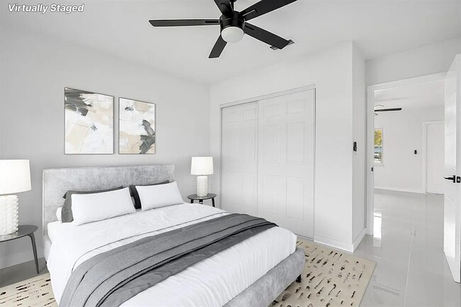 Building Photo - 1901 NW 14th Ave