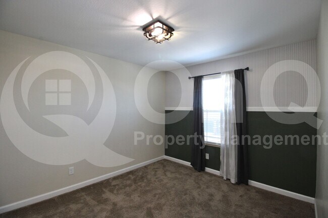 Building Photo - 24758 W Huntington Dr