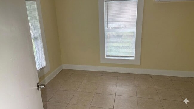 Building Photo - 2408 Gordon St