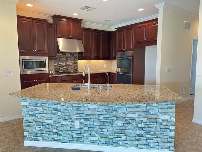 Building Photo - 5753 Hydrangea Cir