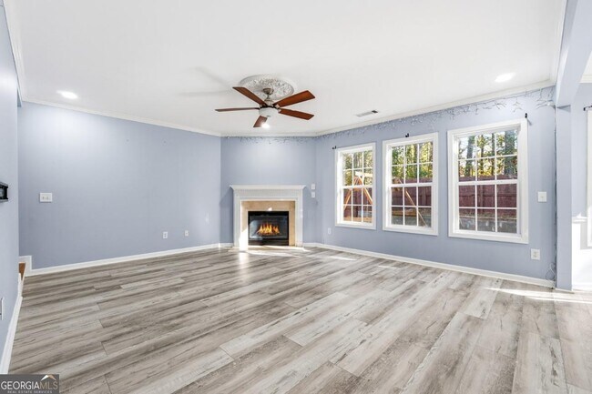 Building Photo - 5440 Village View Ln SW