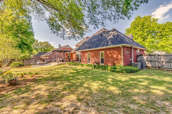Building Photo - 4 Bed 3.5 bath Home in Ridgeland for Rent!!