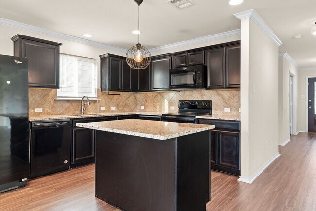 Building Photo - 9311 Sandyford Ct