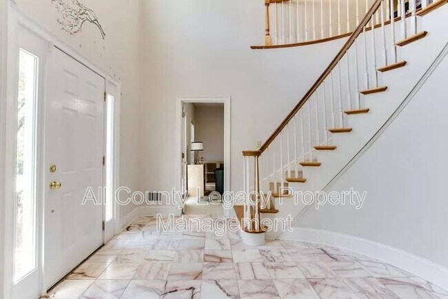 Building Photo - 2541 Berwick Walk