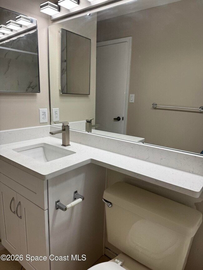 Building Photo - 118 Beach Park Ln