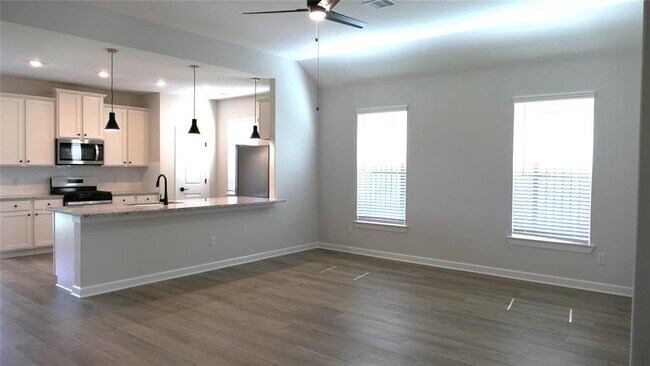 Building Photo - 3008 Sunmoon Ln