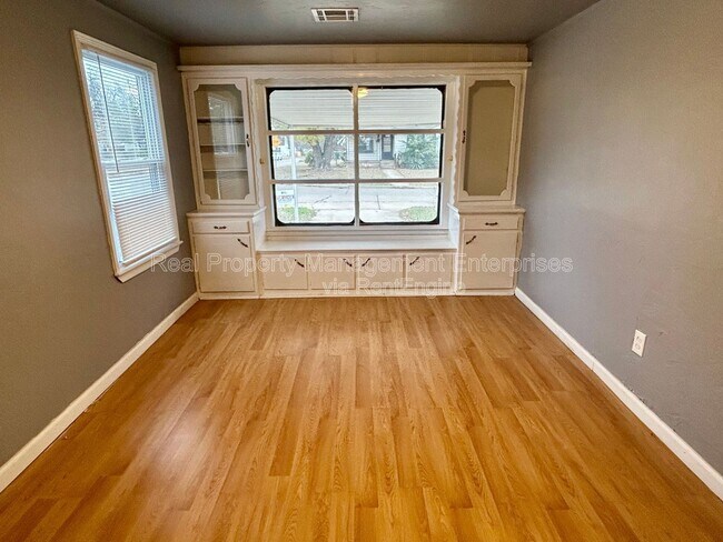 Building Photo - 3044 NW 28th St