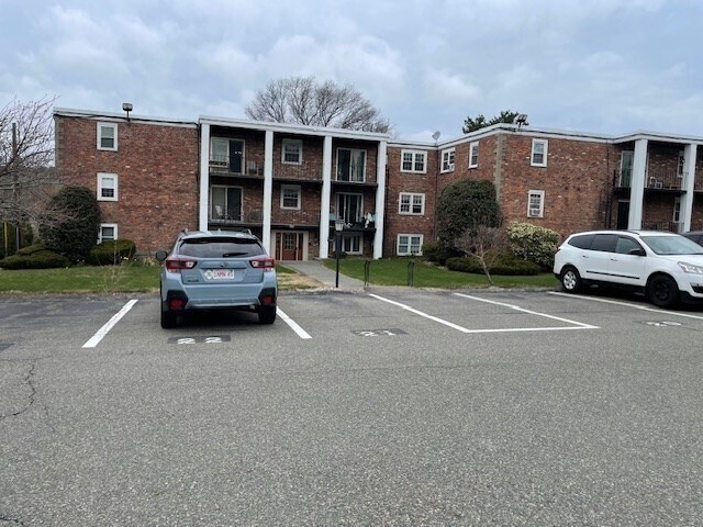 Building Photo - 808 Willard St