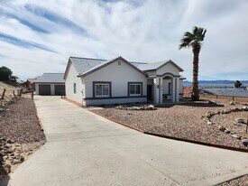Building Photo - 2036 E Primavera Ln
