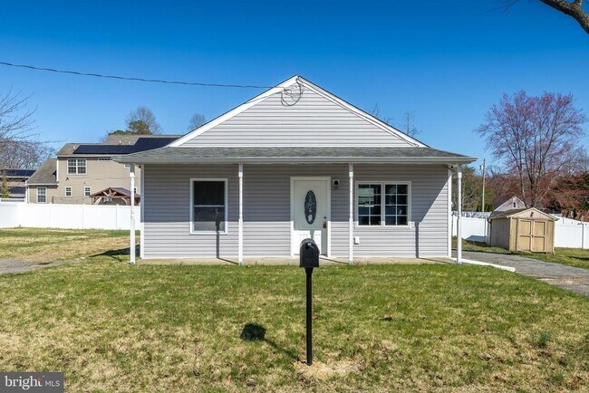 Building Photo - 311 Pine St