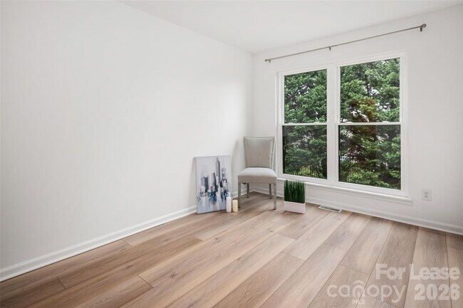 Building Photo - 10943 Carmel Crossing Rd