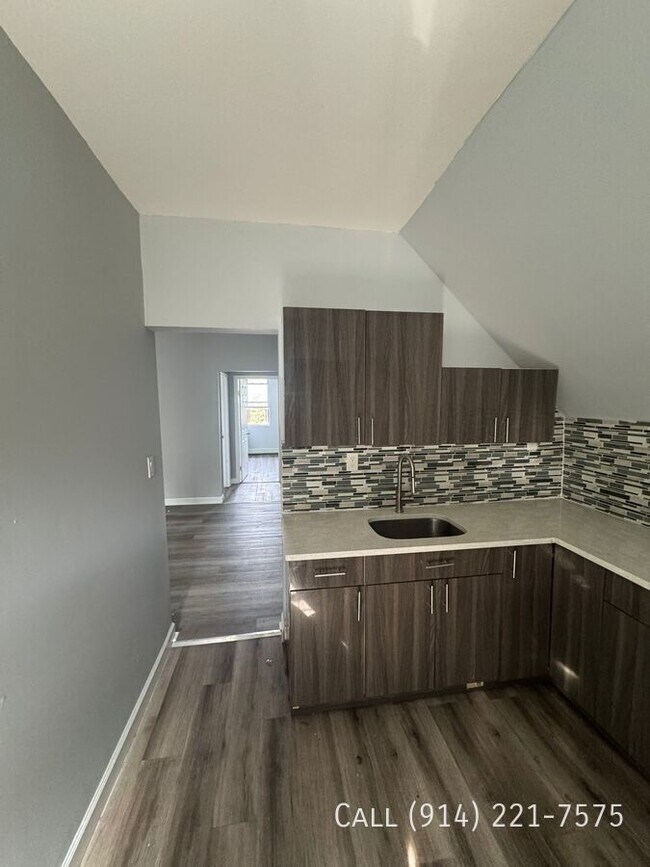 Building Photo - 104 Buena Vista Ave