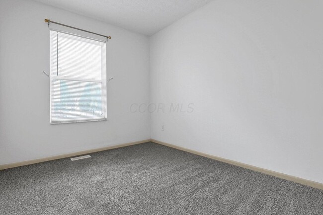 Building Photo - 706 Windy Hill Ln