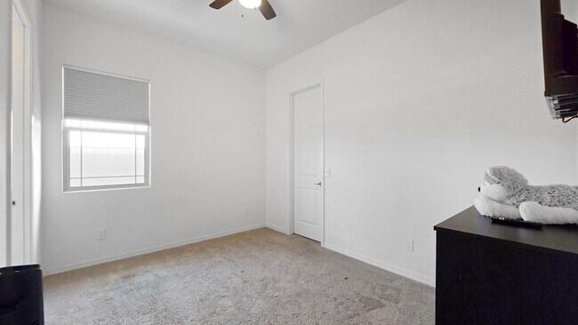 Building Photo - 10520 S 182nd Ave