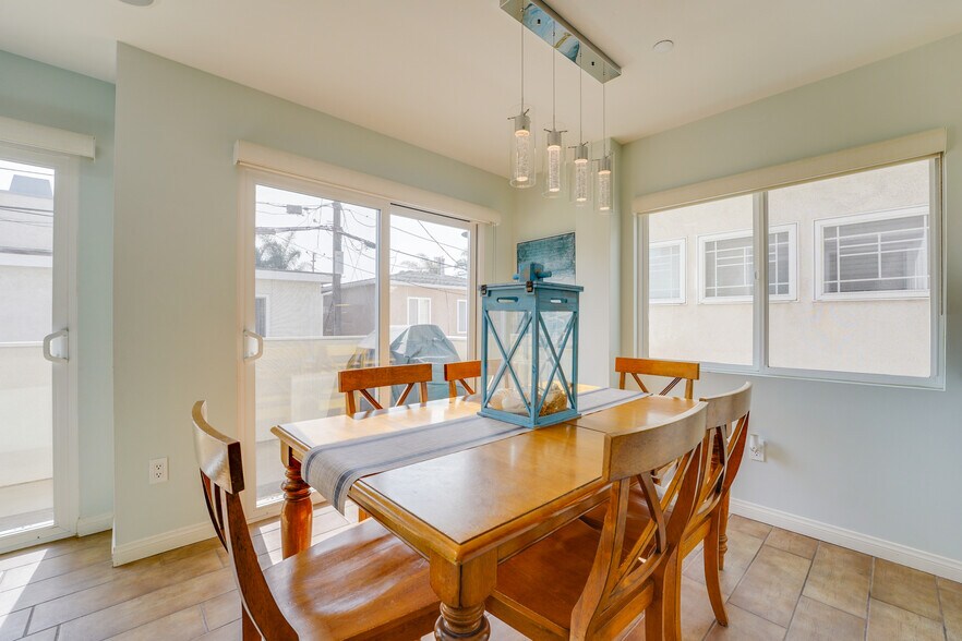 Building Photo - 817 Ostend Ct