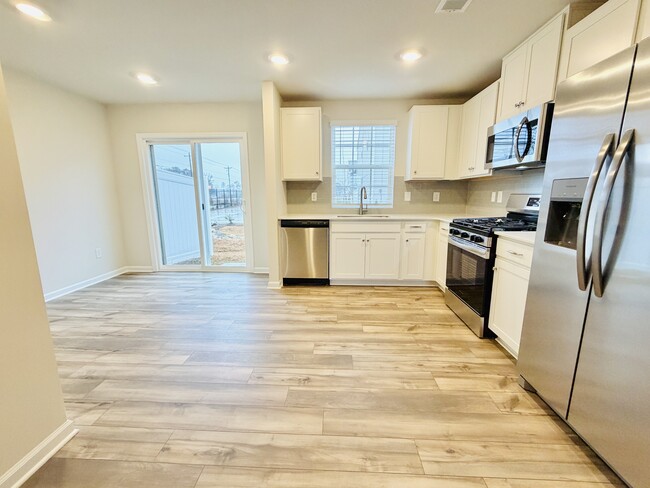 Building Photo - 244 Bones Rd