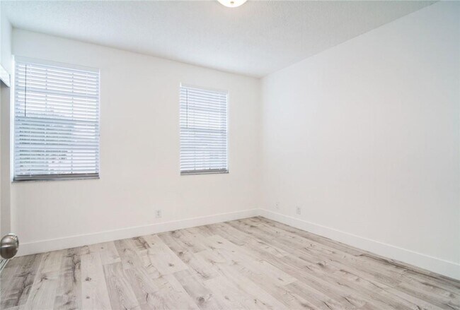 Building Photo - 16637 Hemingway Dr