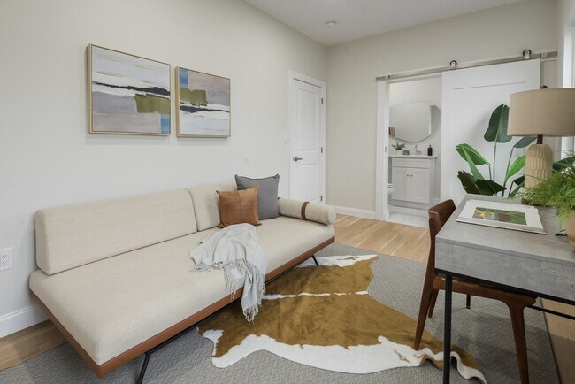 Building Photo - 6 Gordon Rd