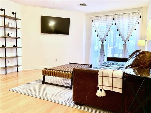 Living Room - 420 Metairie-Hammond Hwy
