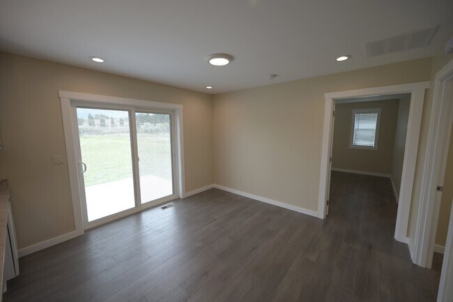 Building Photo - Newer 3 bed 2 bath home in Carlsborg