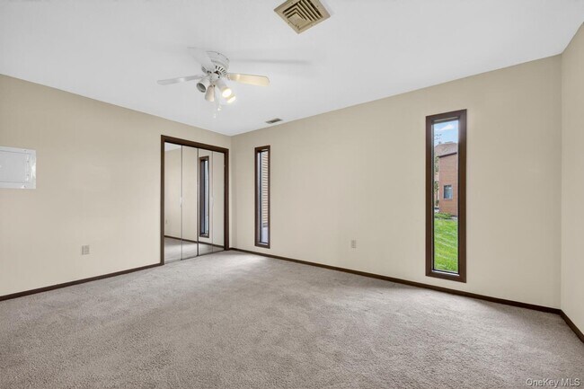 Building Photo - 350 Water St