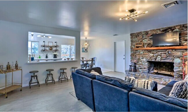 Building Photo - 40902 Ely Way