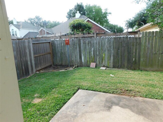Building Photo - 4211 Creek Hollow Ln