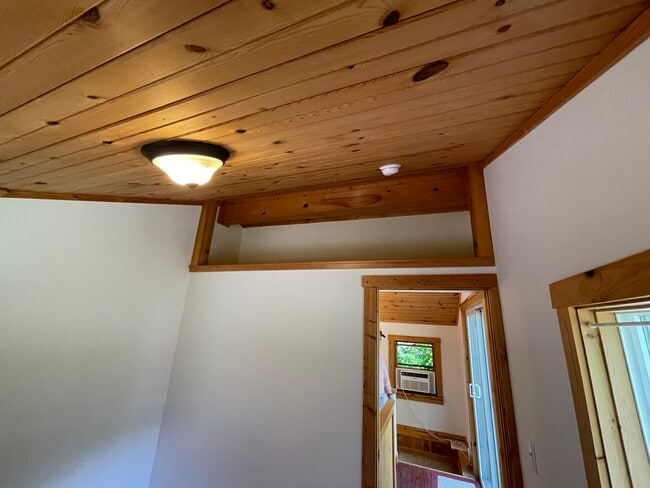 Building Photo - 2161 Cardinal Ln