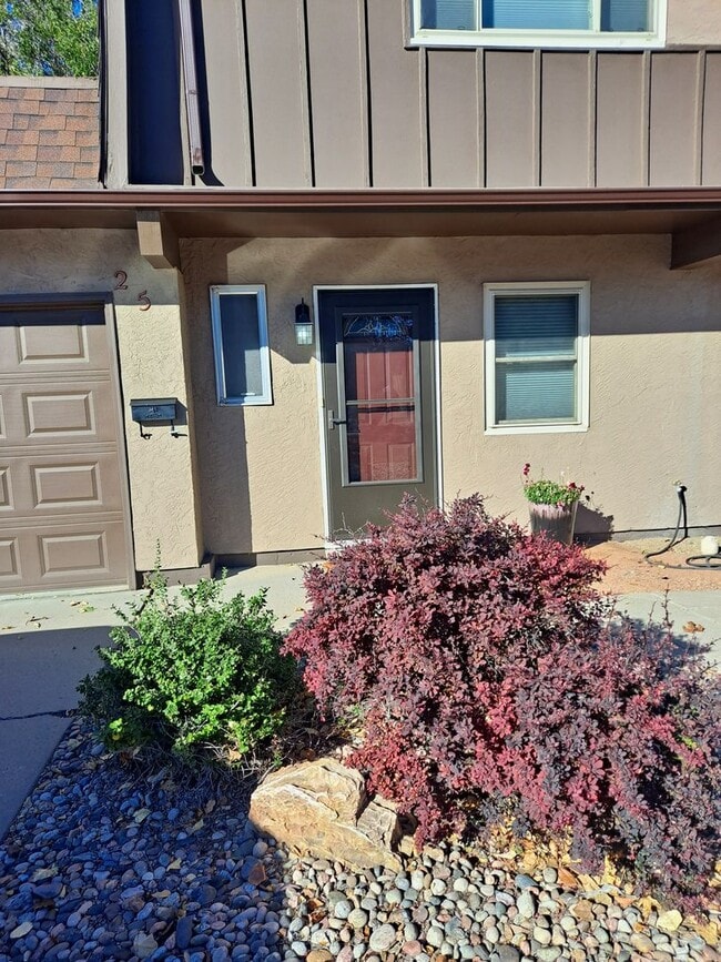 936-10 Molello #25-27 Villa Drive - 936-10 Molello   #25-27 Villa Drive