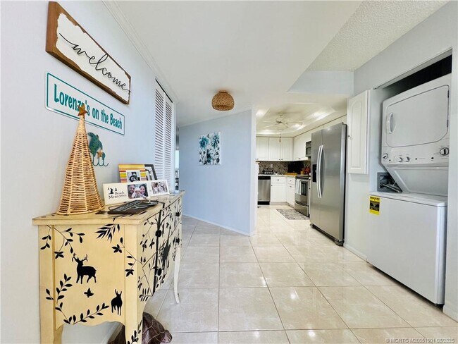 Building Photo - 9500 S Ocean Dr