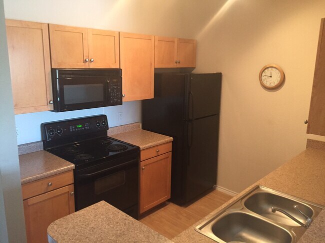 Building Photo - 13560 Technology Dr