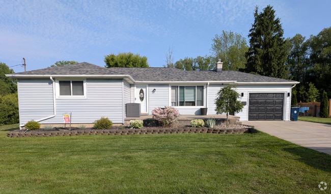 Building Photo - 355 Heim Rd