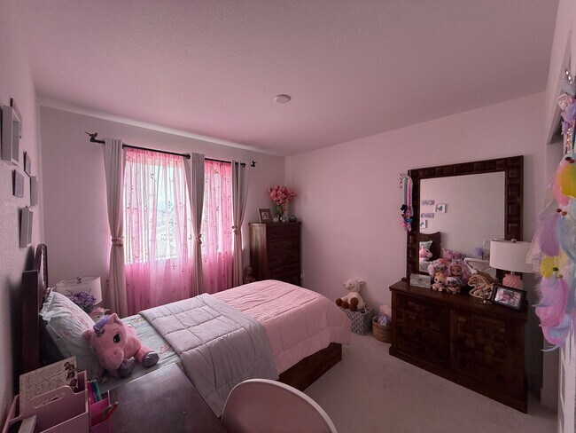 Building Photo - 2143 Arikaree Hts