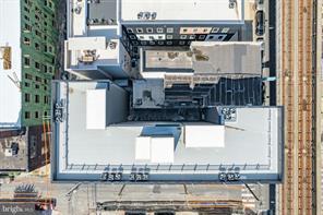 Building Photo - 2000 N Front St