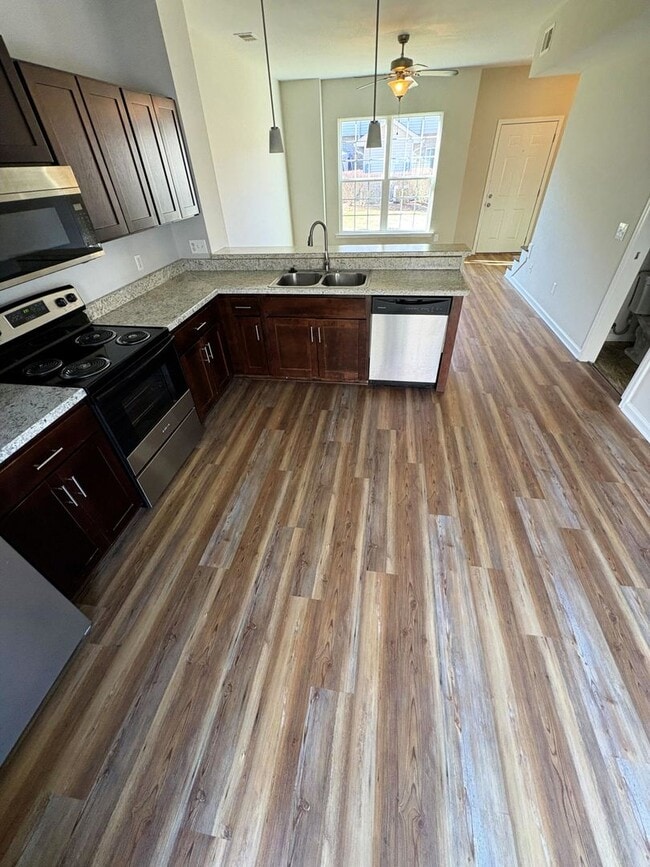 Building Photo - Beautifully Remodeled Two-Story Townhome