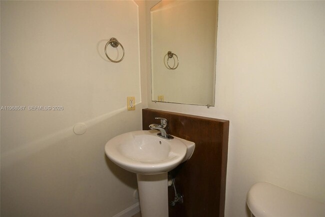 Building Photo - 2780 SW 33rd Ave