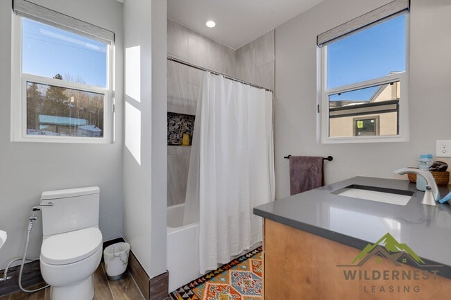 Building Photo - Stunning Luxury Mountain Home with Panoramic Views