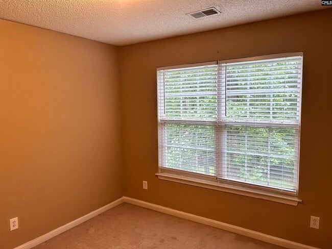 Building Photo - 17 Sugar Maple Ct