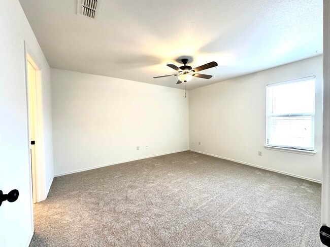 Building Photo - 3114 112th St