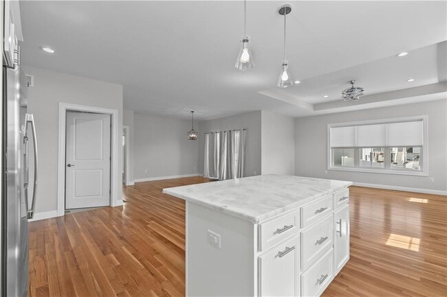 Building Photo - 231 Seawynds Dr