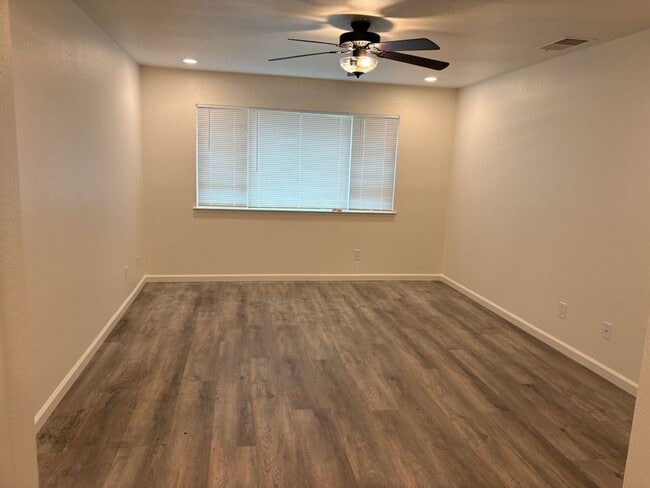 Building Photo - Clipper Way