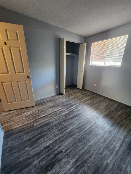 Building Photo - 1575 S Rocky Mountain Dr