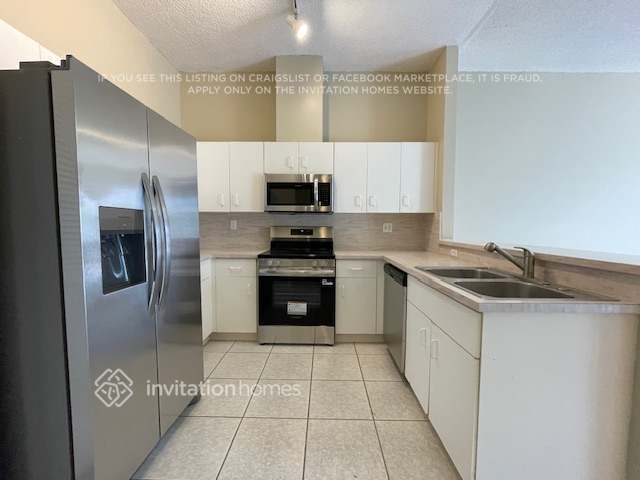 Building Photo - 16263 SW 83rd St