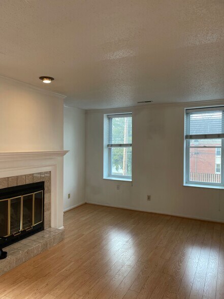 Building Photo - 4319 Lindell Blvd